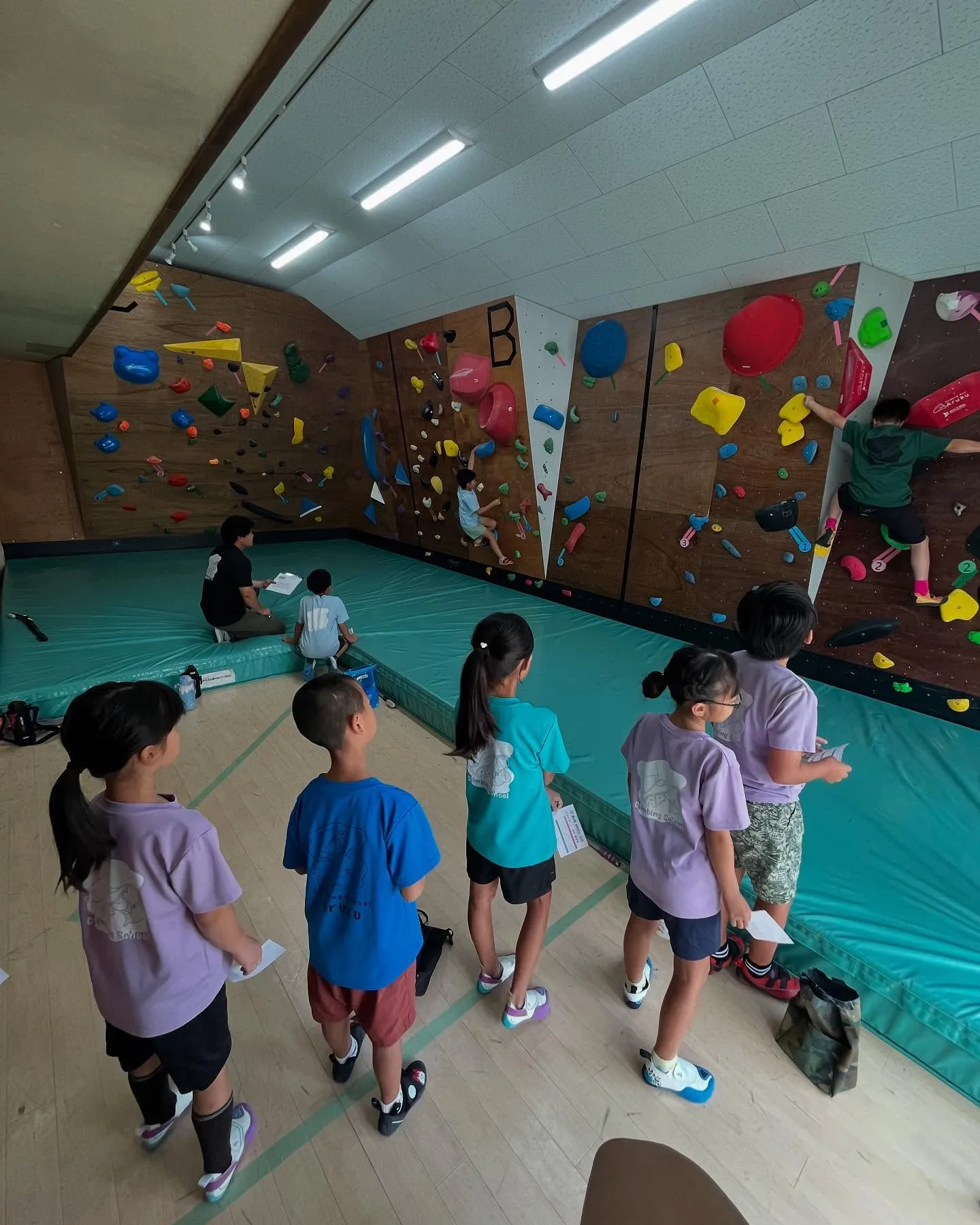 都城市・三股町で習い事をするならボルダリング‼️5歳～中学生...